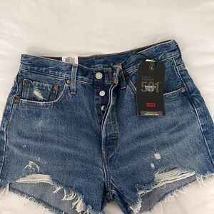 501 Levi’s cut off shorts